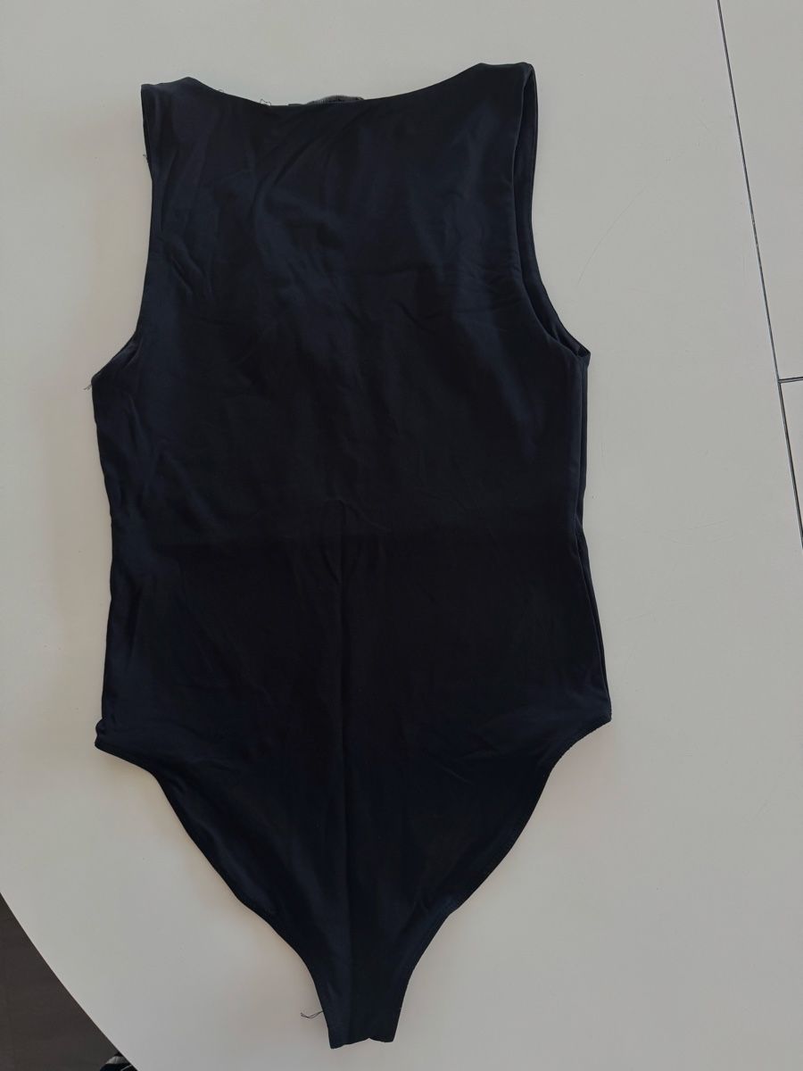 Stradivarius Top: Body schwarz Grösse S Stradivarius – Usato da Arbon venduto da leu_g29t 2