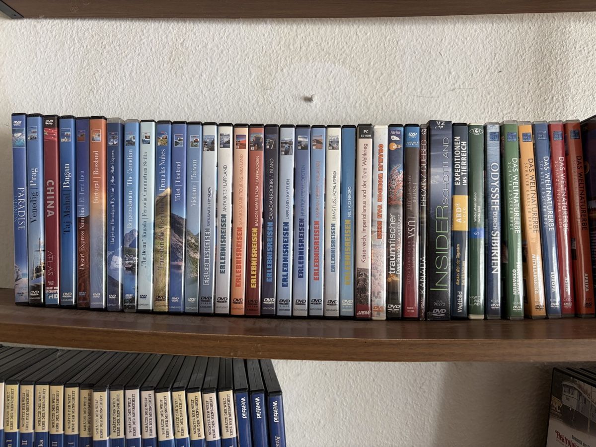 Tutti i DVDs: 35 DVD über diverse Länder – Nuovo (secondo la descrizione) da Heimberg venduto da Blackwitch