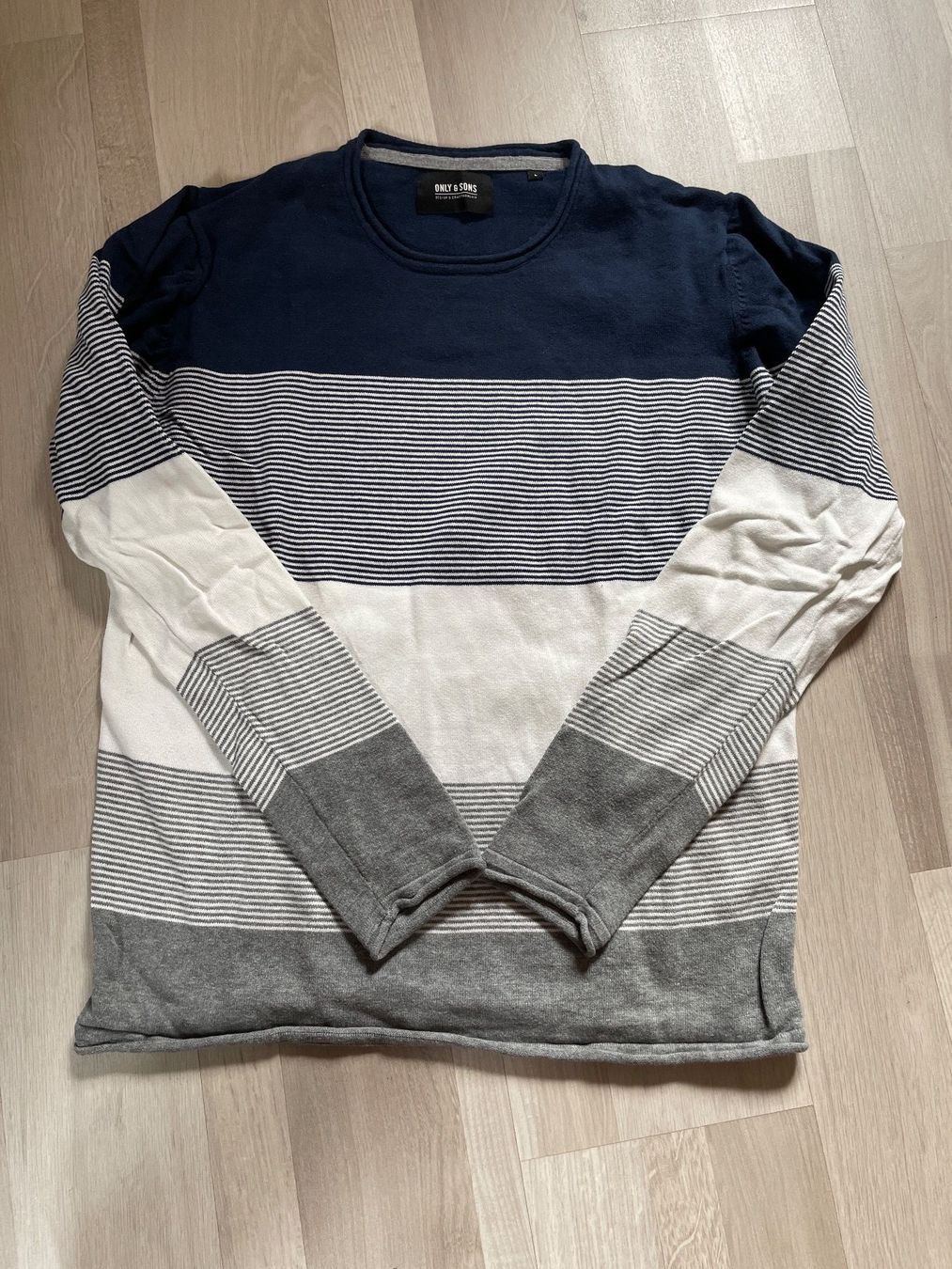 Lotti di vestiti: Pullis 6 Stück Only & Sons/Pier One/GAP/Solid 7 Gr. L – Usato da Kappelen venduto da Waloga 7