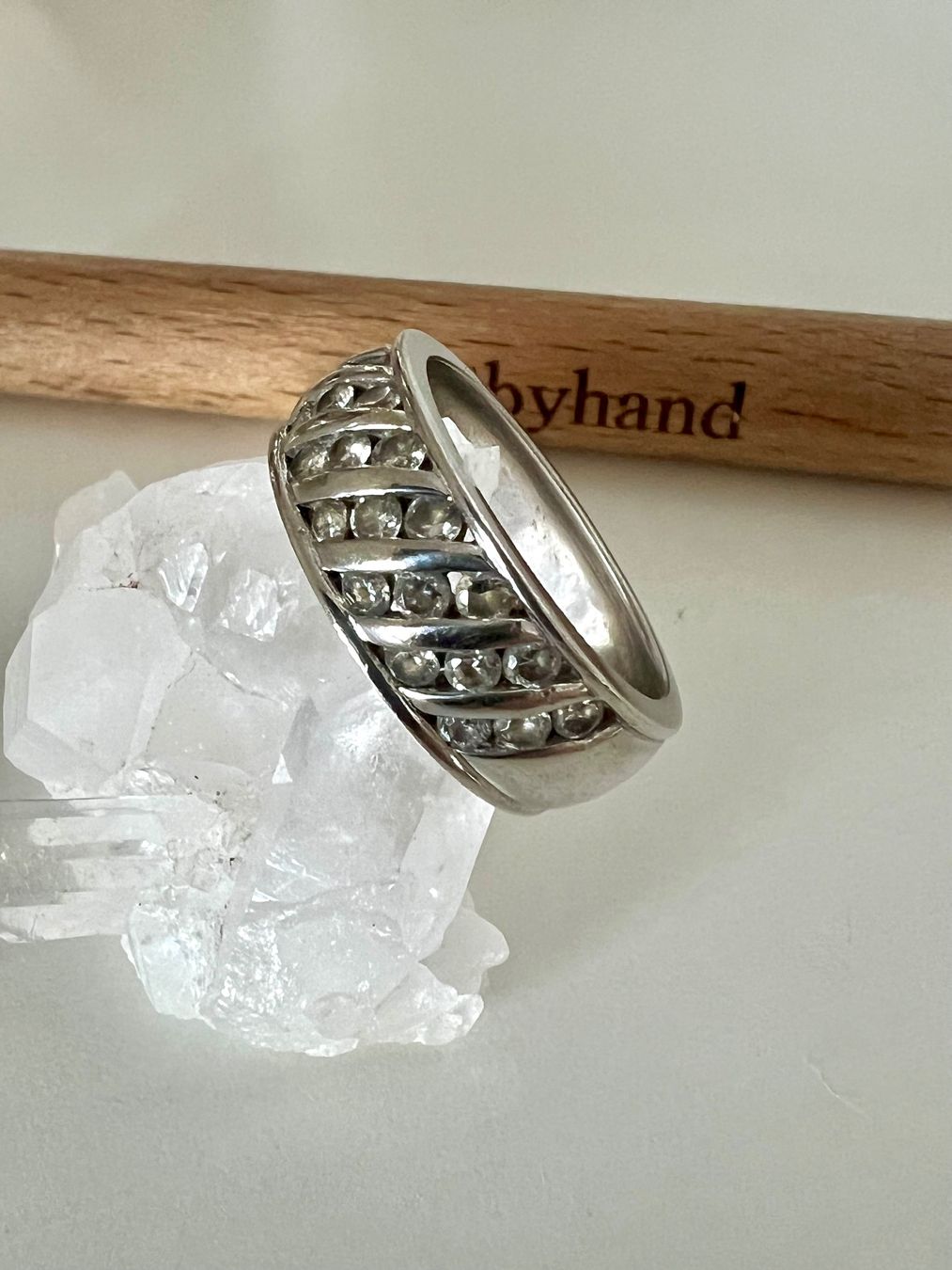 Ringe: Breiter Silberring 925 mit funkelnder Steinbesatzung Gr 57 – Gebraucht aus Ruswil von artbyhand 8