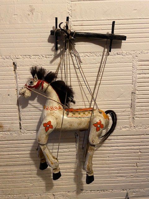 Giocattoli: MARIONETTE   SPIELZEUG PFERD – Usato da Chur venduto da silbermon