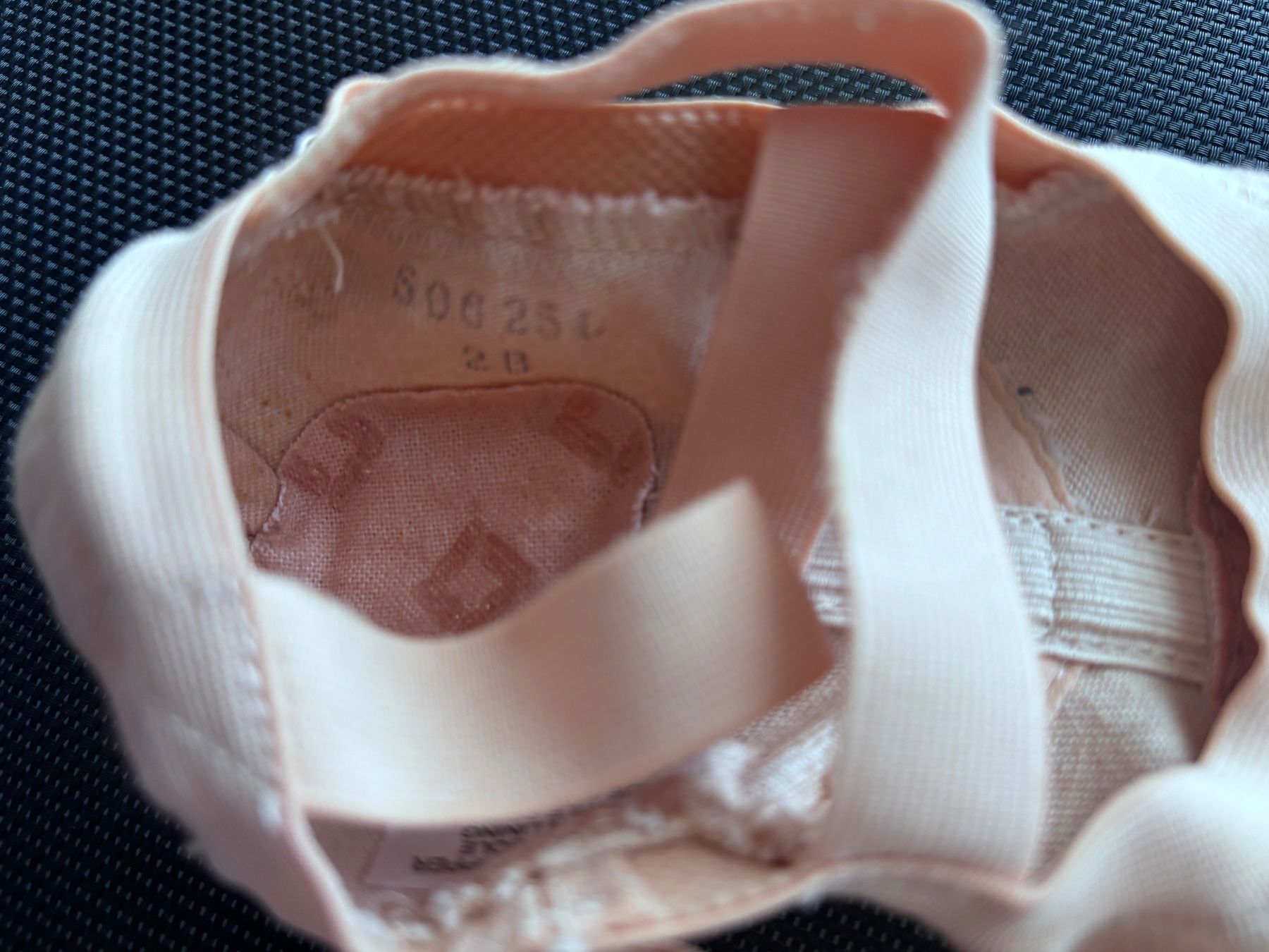 Bloch Scarpe per ragazze: Ballettschuhe Bloch 2B (33,5) – Usato da Herzogenbuchsee venduto da MoLa85 1