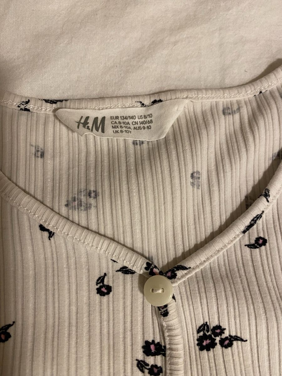 H&M Blouses, T-shirts & Tops: H&M Longsleeve – D'occasion à Frick par mhu_q5w8 3