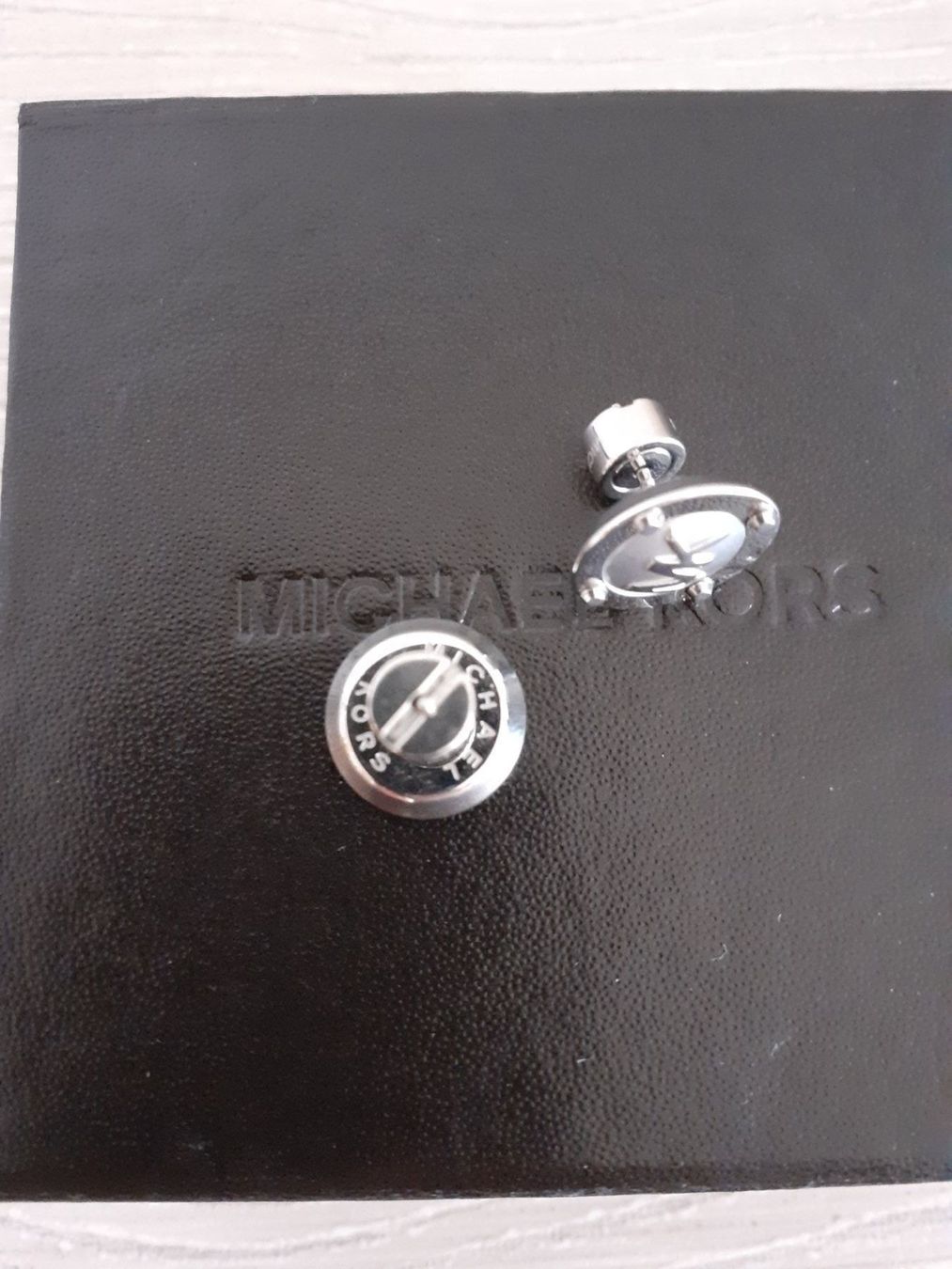 Michael Kors Orecchini pendenti & Orecchini a lobo: Michael Kors Ohrstecker – Nuovo e nell'imballaggio originale da Zürich venduto da Convertini01