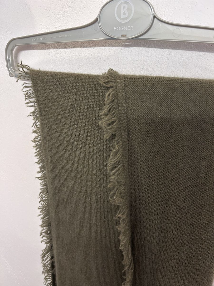 Foulard & Sciarpe: Schal aus Kaschmir – Usato da Winterthur venduto da seri_bo 1