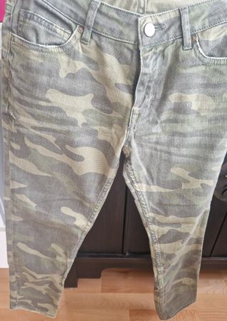 Army Jeanshose v. ZARA