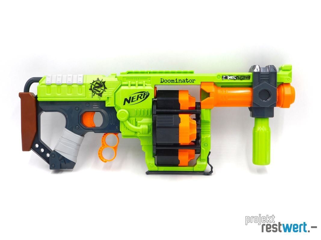 Nerf Giocattoli: Nerf Blaster Doominator inkl. Munition von HASBRO – Usato da Bülach venduto da restwert_buelach 1