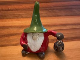 Weihnachtlicher Keramik Wichtel mit Laterne, Top Zustand