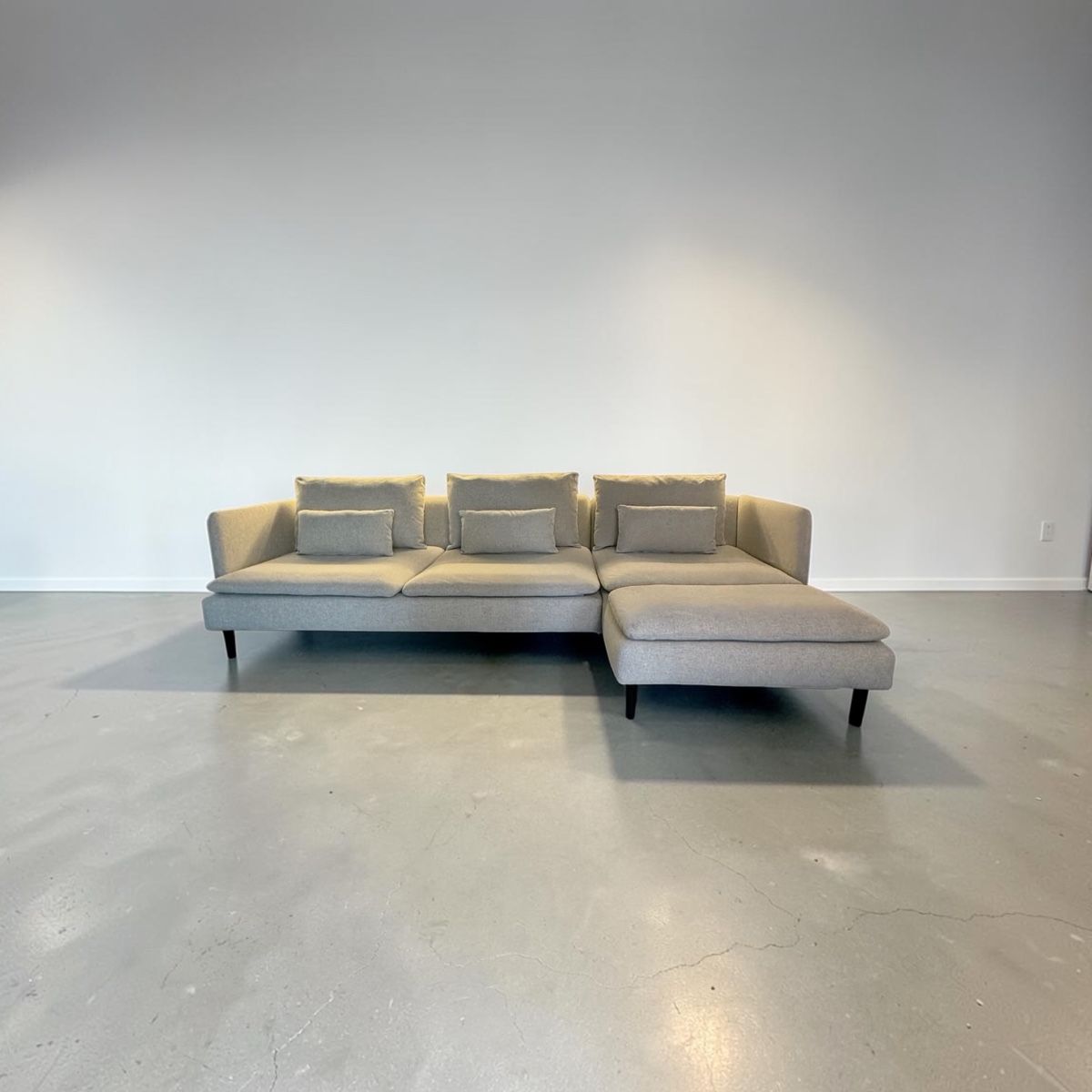Sofas: Ecksofa Pasatell-Silber mit Gratis Lieferung – D'occasion à Fehraltorf par Sofalab.swiss 7