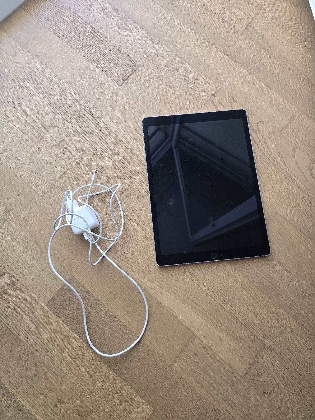 Apple Tablet PC: Apple iPad Pro 12.9 Zoll - 32 GB – Usato da La Tour-de-Peilz venduto da zugM 2