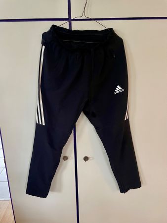 Adidas Trainingshose/Jogginghose schwarz, neuwertig M