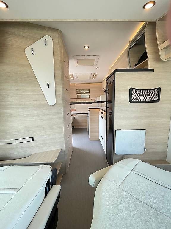 Camping Fahrzeuge: Rapido SERIE 8F 854 F – Gebraucht aus Langenthal von Reisemobil01 7