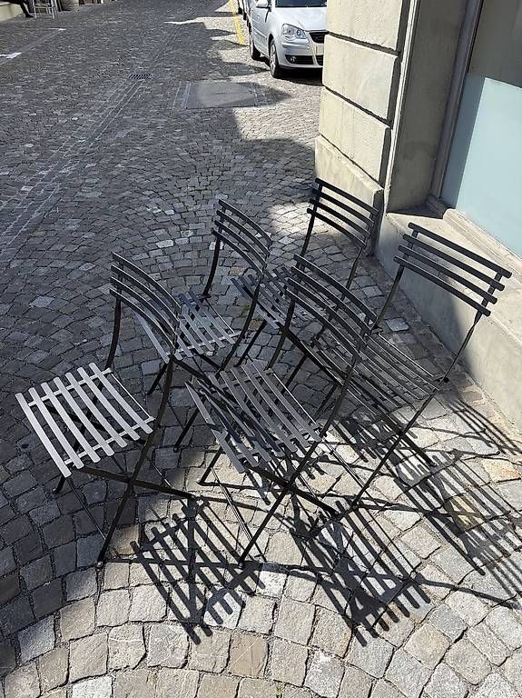 Chaises: Chaises métal – D'occasion à Lausanne par Unehistoiredesapes
