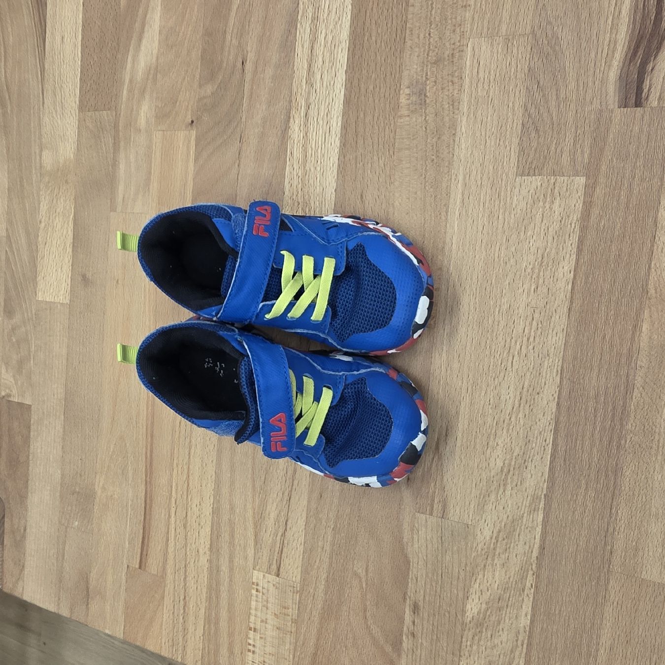 Scarpe per ragazzi: Schuhe und Sandalen Gr.27 – Usato da St. Gallen venduto da baenziger27 1