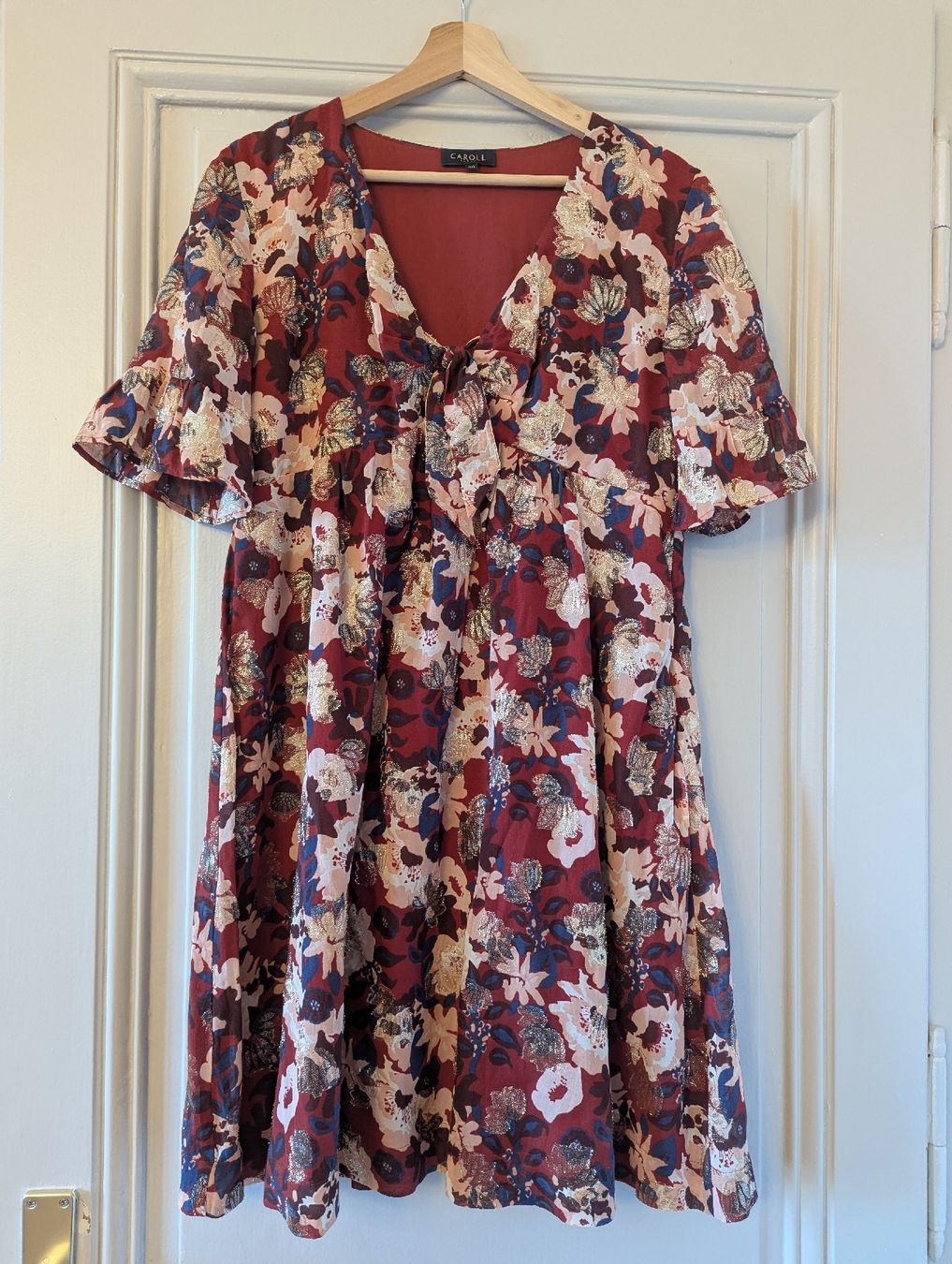 Caroll Vestiti: robe Caroll 40 – Nuovo (secondo la descrizione) da Montreux venduto da dem_gyt9