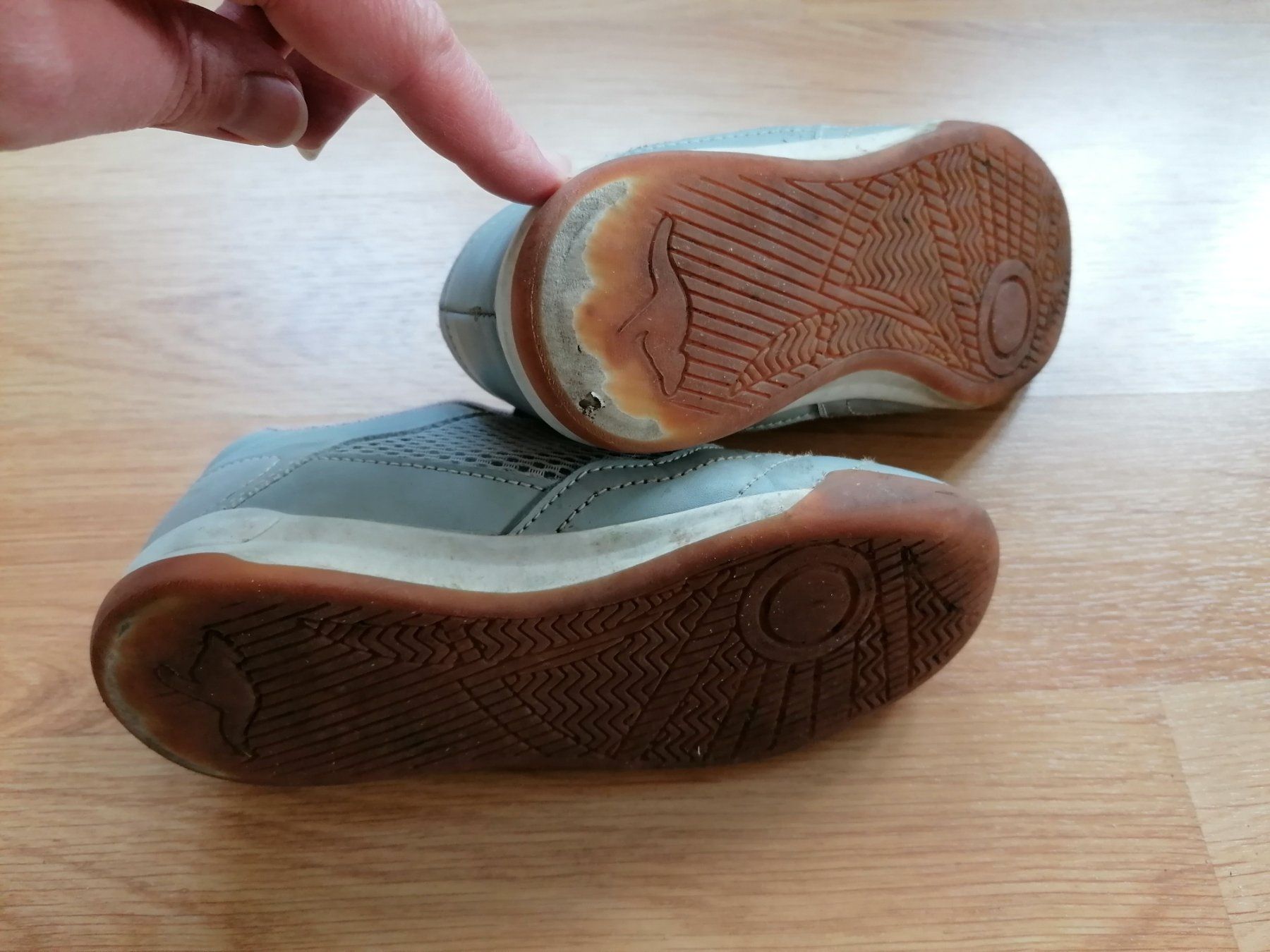 Chaussures filles: Turnschuhe Gr. 30 – D'occasion à Büttikon AG par Amineah 5