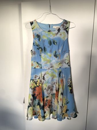 Sommerkleid Blumenmuster hellblau Gr.M(S)