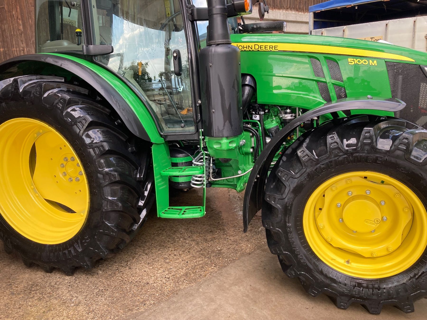 John Deere Trattori: John Deere 5100M – Usato da Hosenruck venduto da Fox690 1