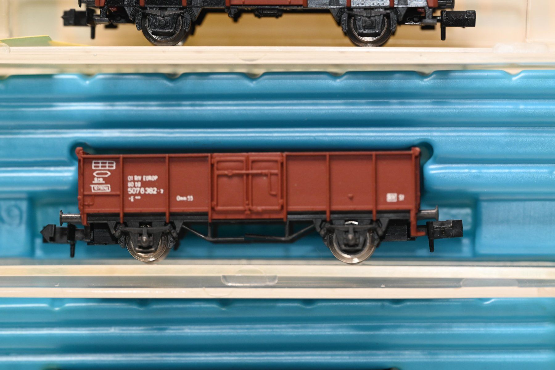 Rivarossi Modellini di ferrovie: Güterwagen Rivarossi + Trix Spur N mit OVP – Usato da Laupen ZH venduto da Zmoewe 2
