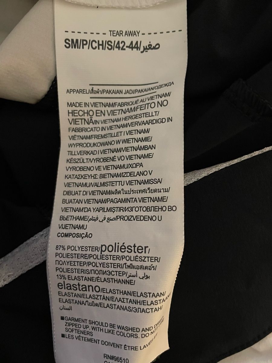Under Armour Vestes: Under Armour Sportjacke Grösse S – D'occasion à Anglikon par Haraldinho 3