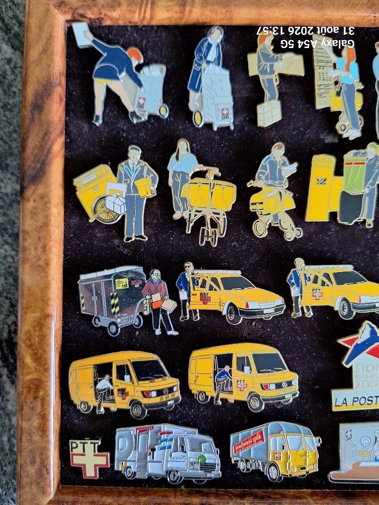 32 pins Poste / PTT avec cadre, selon photos (Neu (gemäss Beschreibung ...