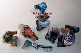 Kleiderbürste handbemalt in Form einer Ente