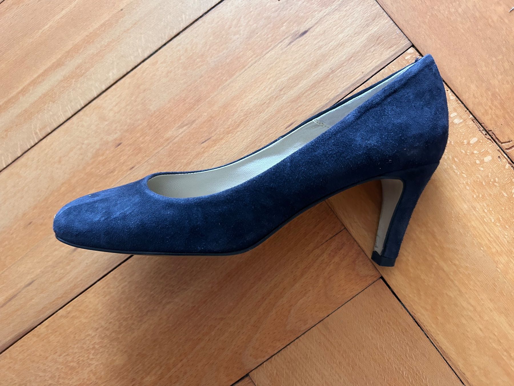 Scarpe da donna: Blaue Wildleder Danenschuhe Grösse 37 – Usato da Bern venduto da juline 2