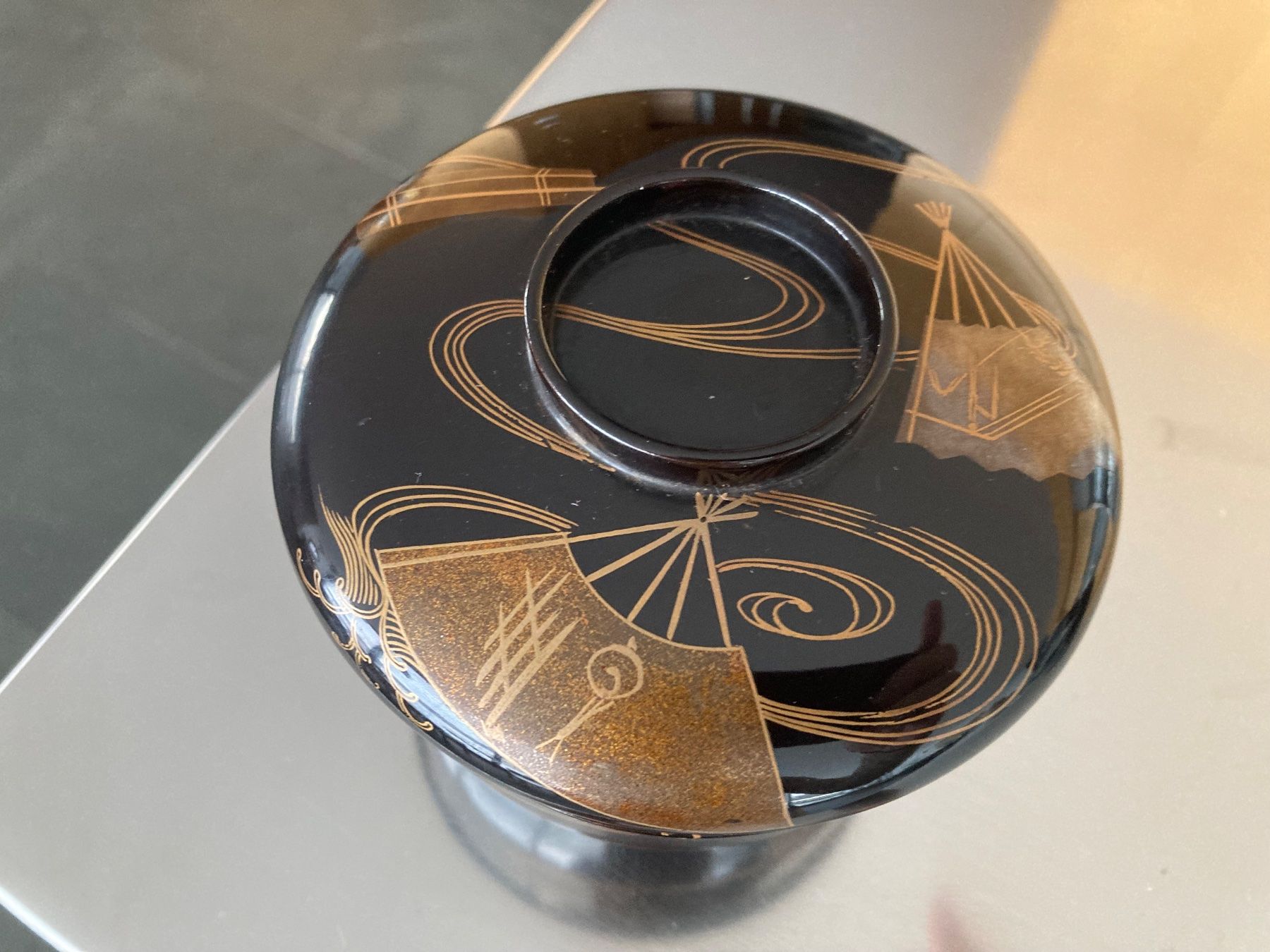 Ciotole: Wunderbare alte Lackschale mit Deckel, Lackdose, Japan – Usato da Zürich venduto da kostbares 1