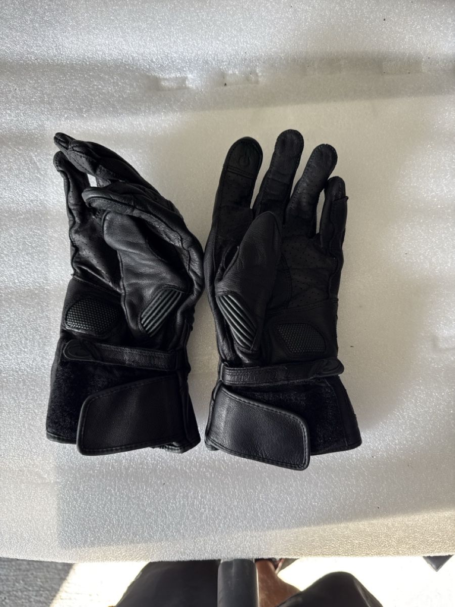 Guanti & manicotti: Motorradhandschuhe Leder schwarz gebraucht – Usato da Buchs AG venduto da dane87 1