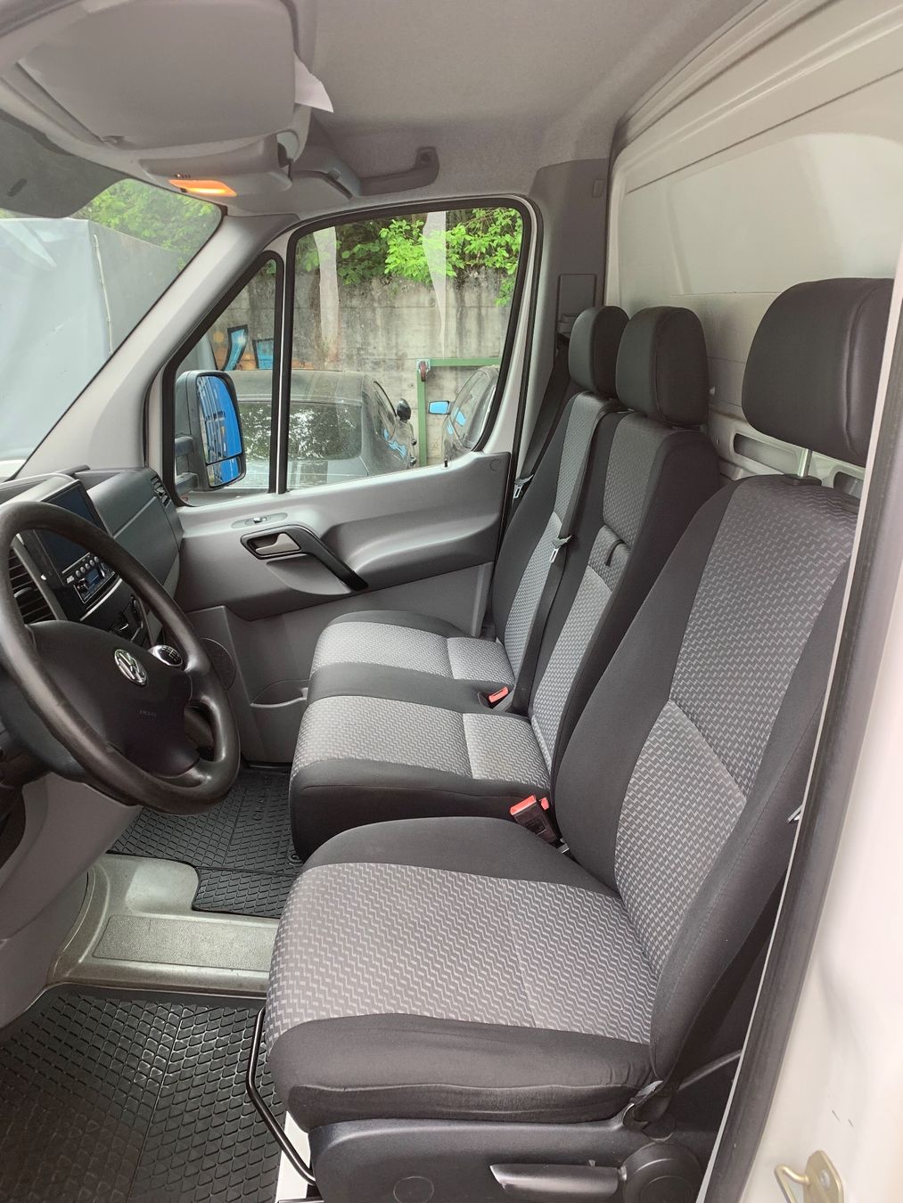 VW Veicoli commerciali: VW Crafter 35 Koffer mit Hebebühne ab MFK – Usato da Schaffhausen venduto da MesicMotors 5