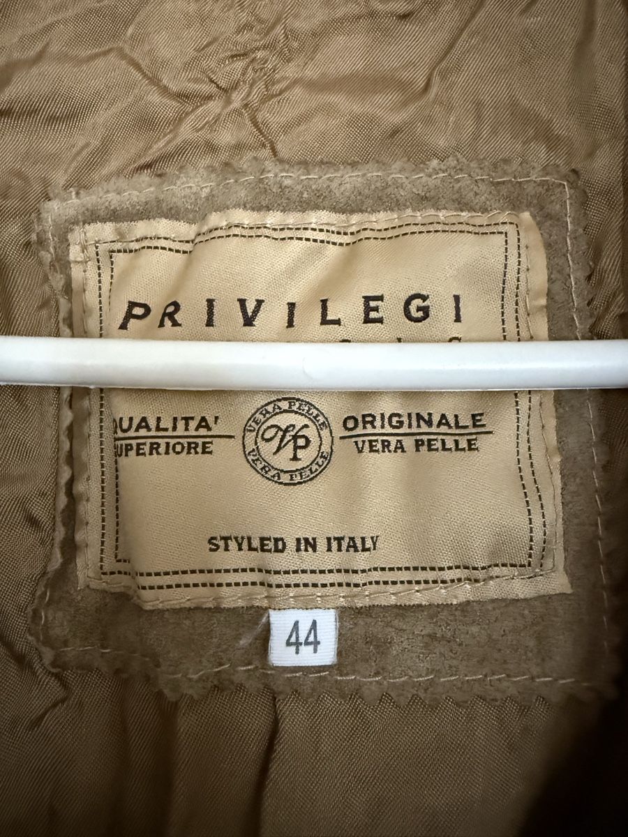 Gilets & Westen: Wildleder Weste Vera Pelé Größe 44 – Gebraucht aus Walenstadt von nad_dm9g 2
