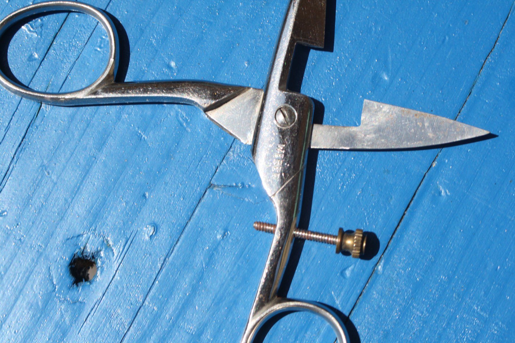 Tous les outils: KNOPFLOCHSCHERE – D'occasion à Wauwil par Pneuedy 1