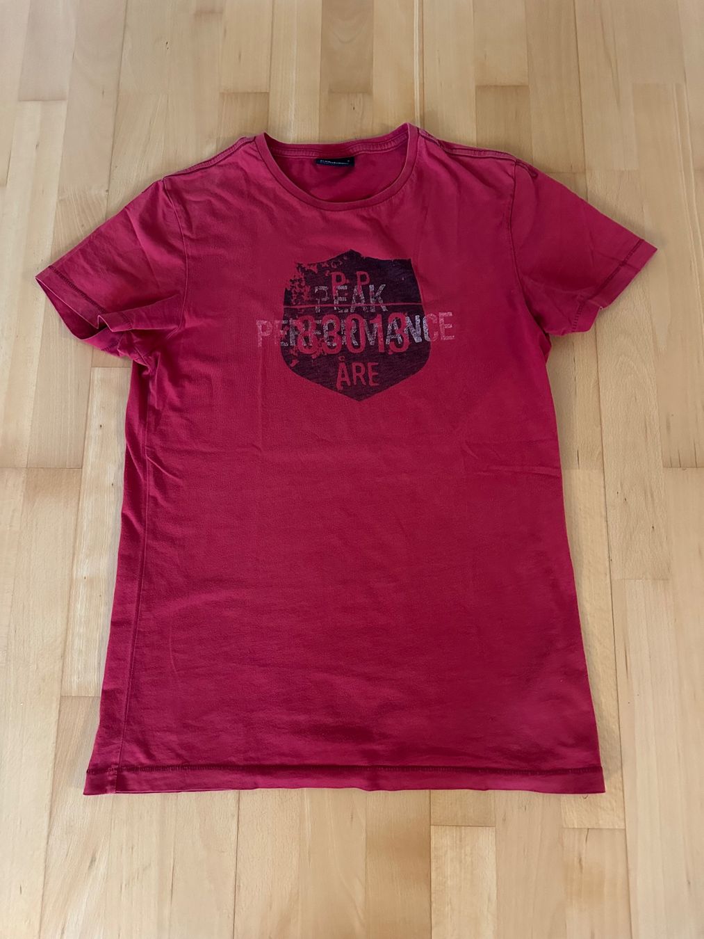 Peak Performance T-shirt: Peak Performance T-Shirt Gr. S – Usato da Oberembrach venduto da deftig 1