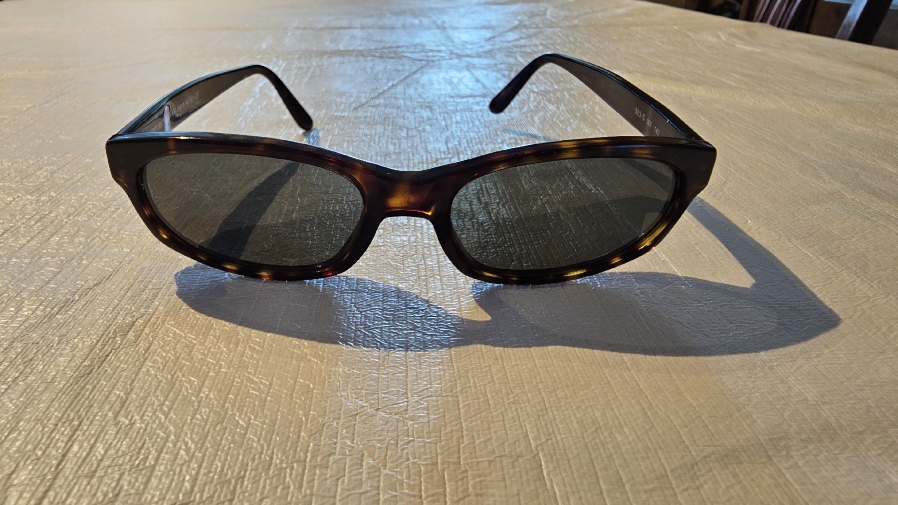 Armani Brillen & Gläser: Occhiali da sole Emporio Armani – Gebraucht aus Volketswil von agc_th5j
