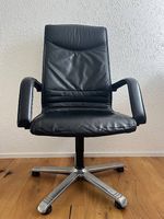 Bürostuhl/drehstuhl schwarz gratis abzugeben