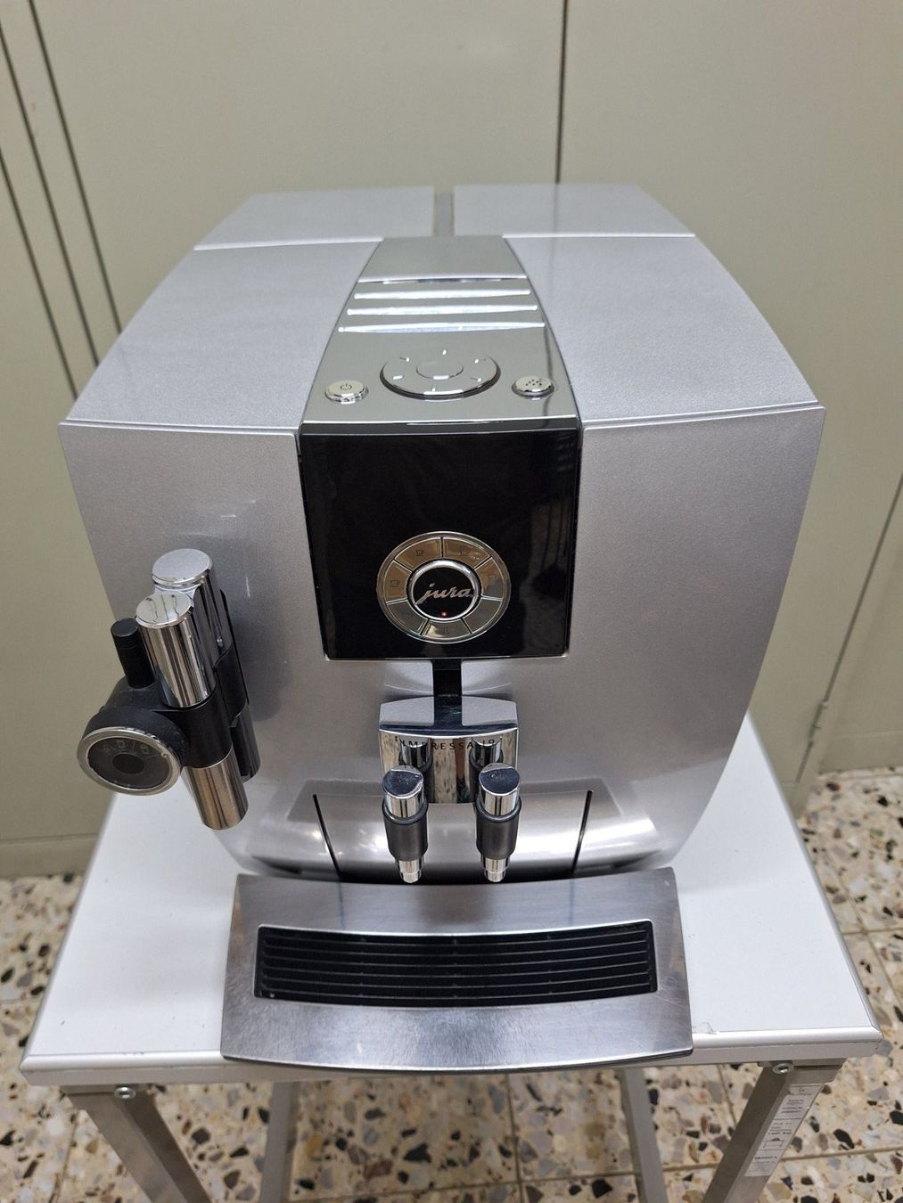 Jura Macchine per caffè & Macchine per espresso: Machine à café JURA J9 – Difettoso da Laconnex venduto da Patkek29