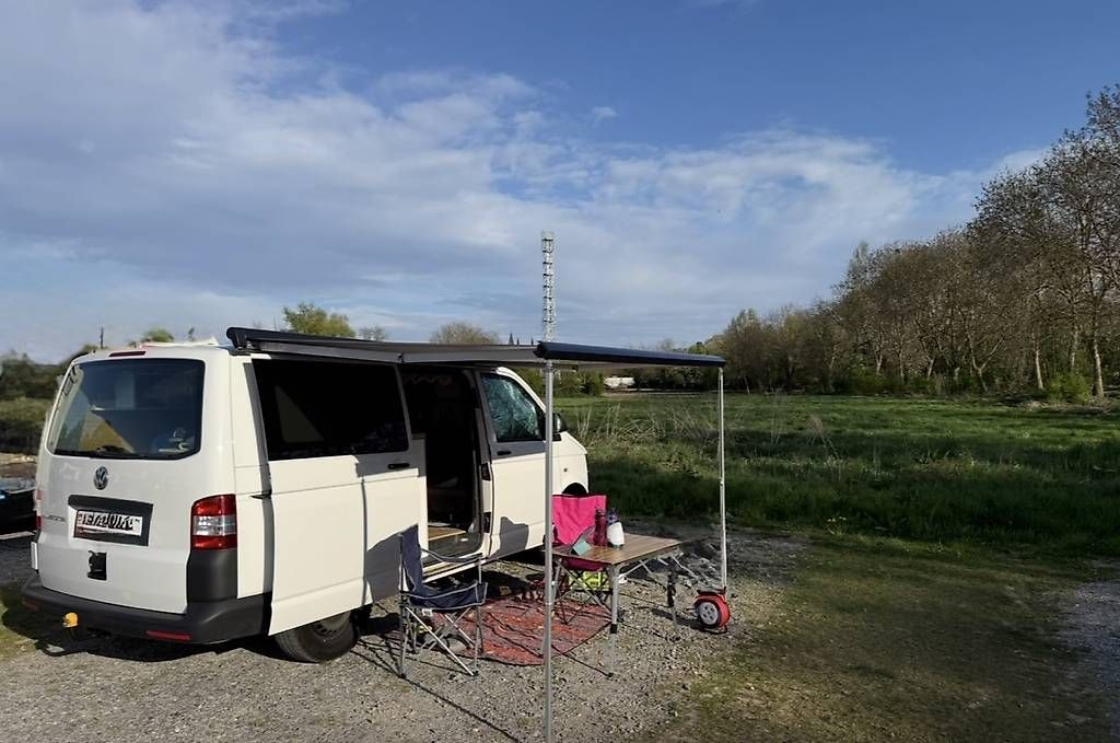 Veicoli da campeggio: Camper Autark auf vw t5 basis – Usato da Seon venduto da Ironman22