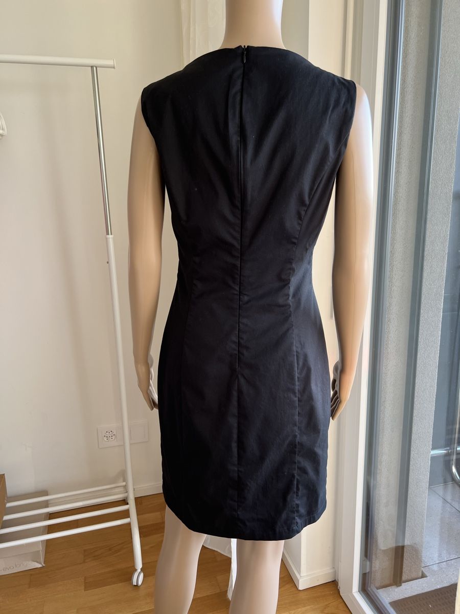 Armani Vestiti: Armani schwarzes Kleid Gr 36-38 – Usato da Basel venduto da Ksjusha 1