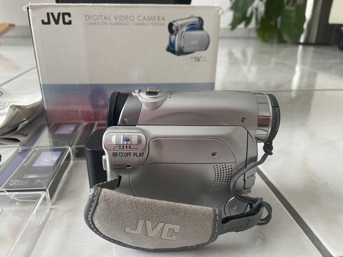 JVC Videocamere: JVC Video Kamera – Usato da Amriswil venduto da einkaufverkauf 2