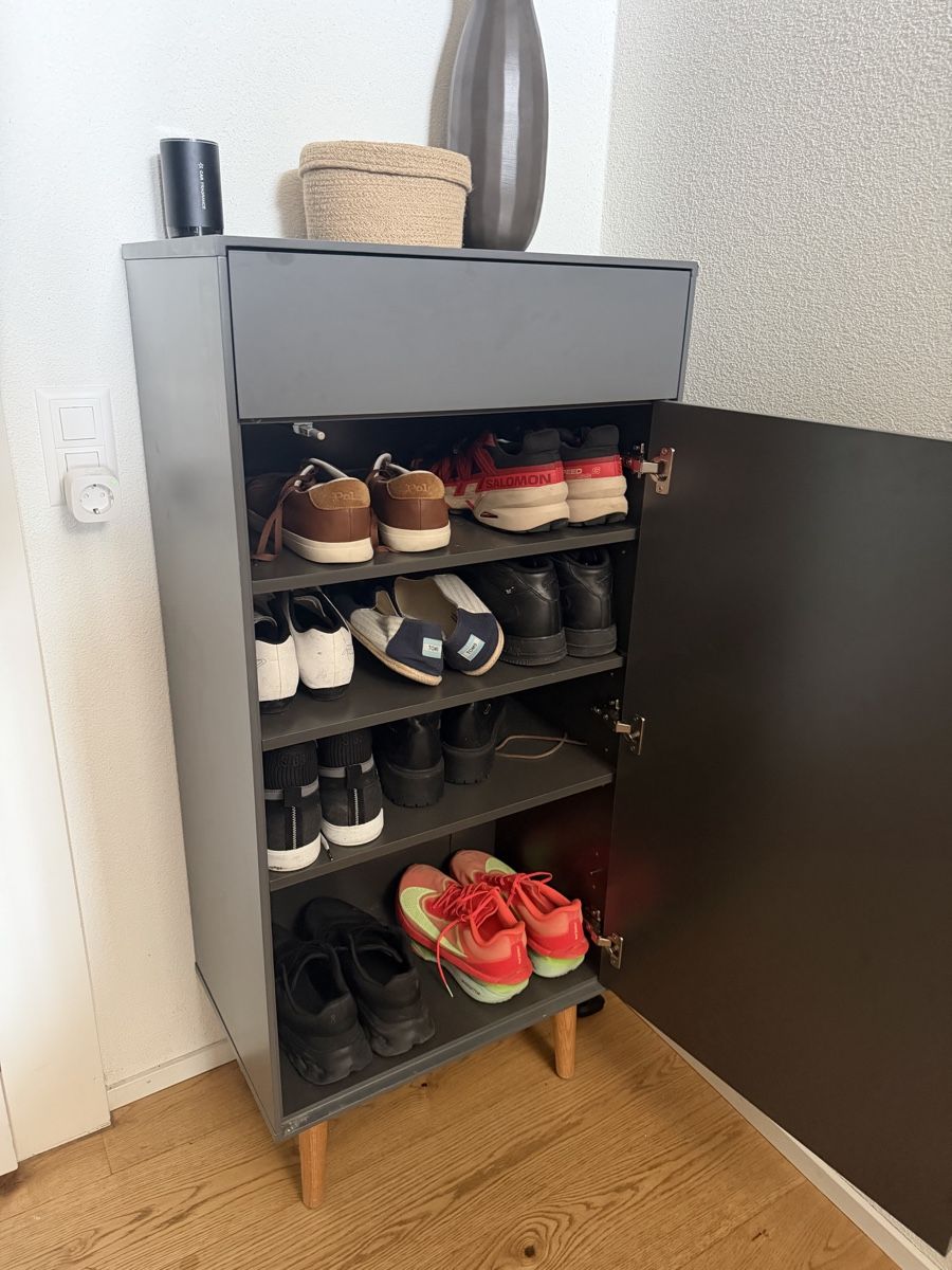 Armadi: Shoe Cabinet – Nuovo (secondo la descrizione) da Langnau am Albis venduto da busycoder 1
