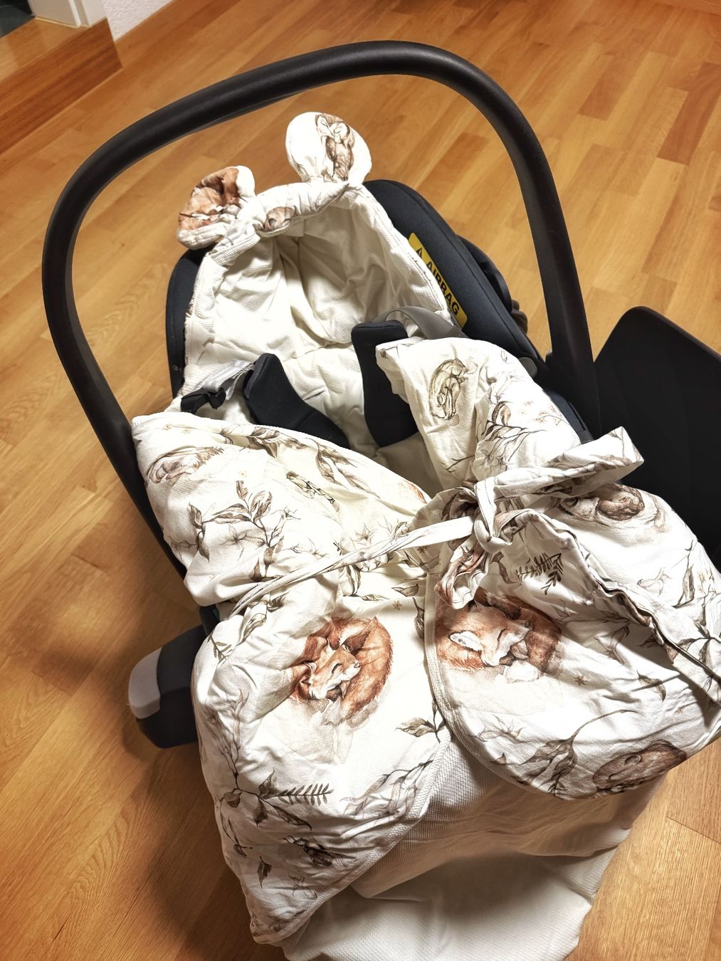 Sacchi a pelo: Autositzbezug, Winterfusssack mit Ohren, Neuwertig – Usato da Bertschikon venduto da montanna4ch 5