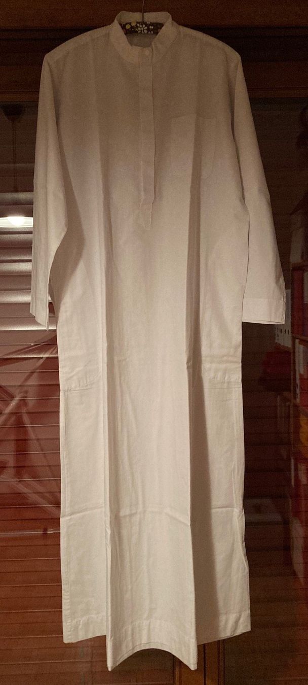 Completi: Kandora oder Dishdasha - arabisches Herrenkleid – Nuovo (secondo la descrizione) da Orselina venduto da Vrenegonde