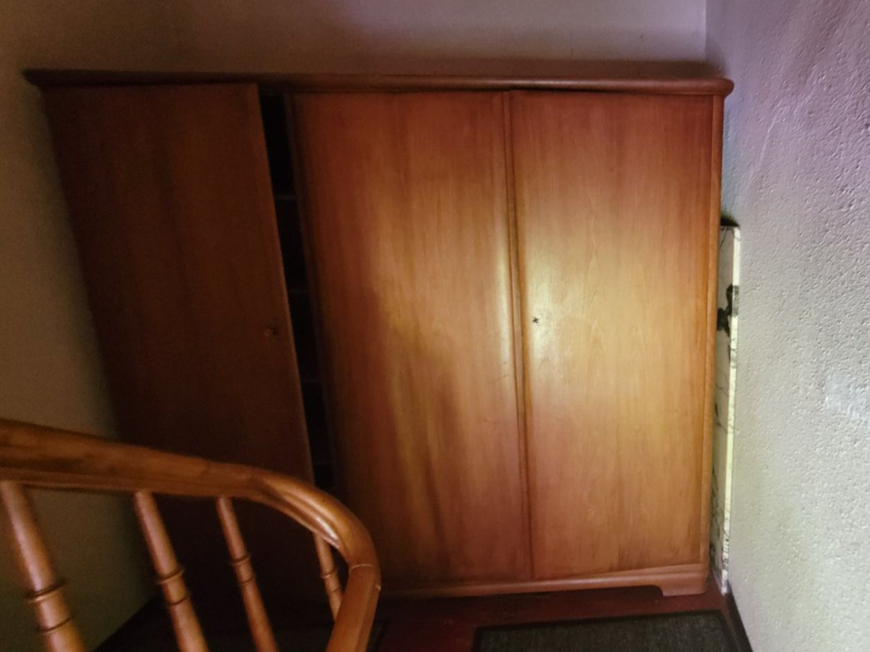 Armadi: Holzschrank 3-türig – Usato da Aarwangen venduto da Striezi01 4