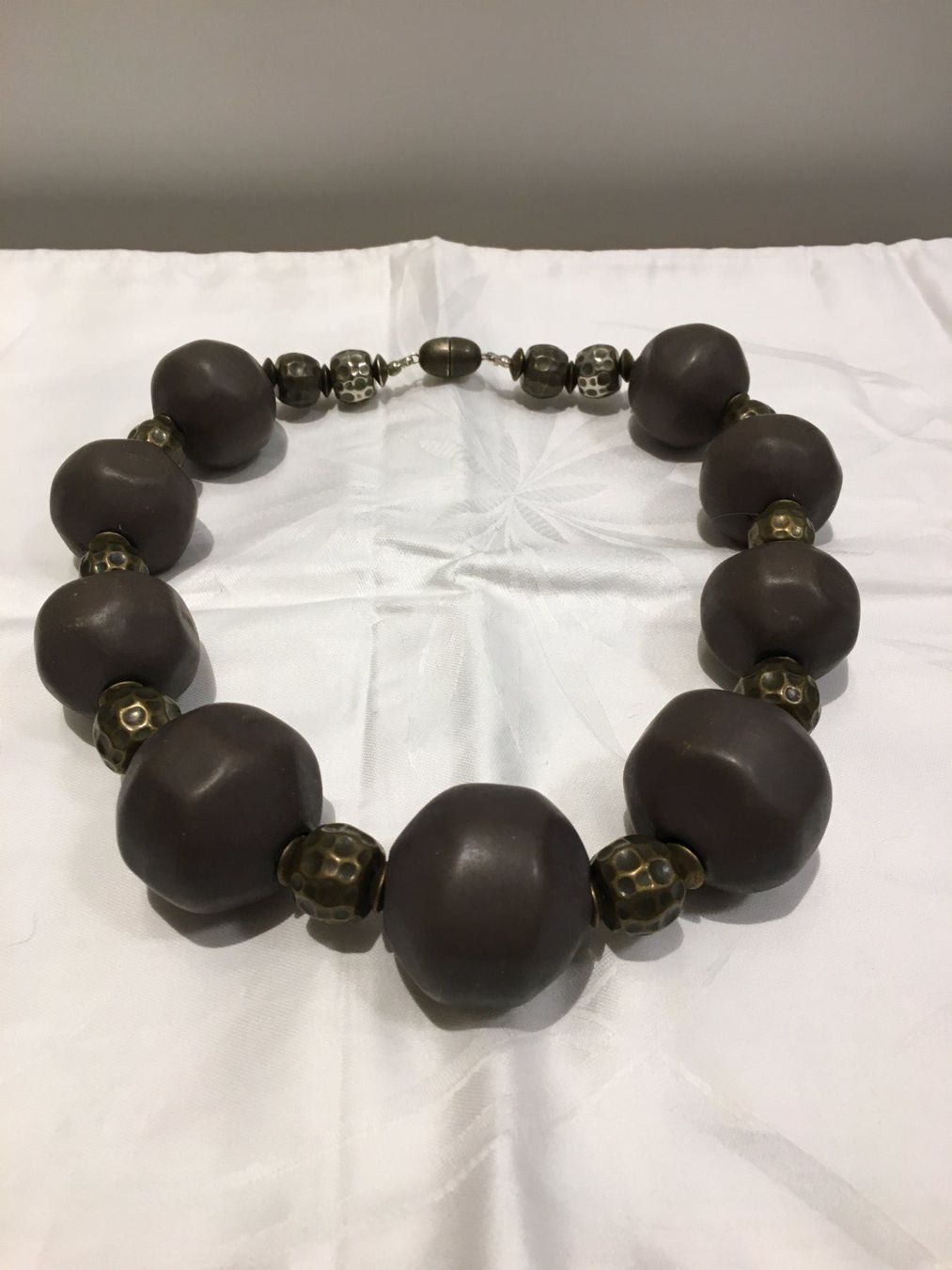 Catenine: Braune Statement Kette mit Antik Details – Usato da Heerbrugg venduto da dwfg 4