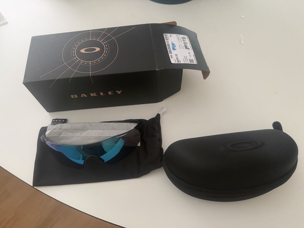 Oakley Brillen & Gläser: Oakley Sunglasses Cybr Dyno – Neu und originalverpackt aus Zollikon von Olga_ 5