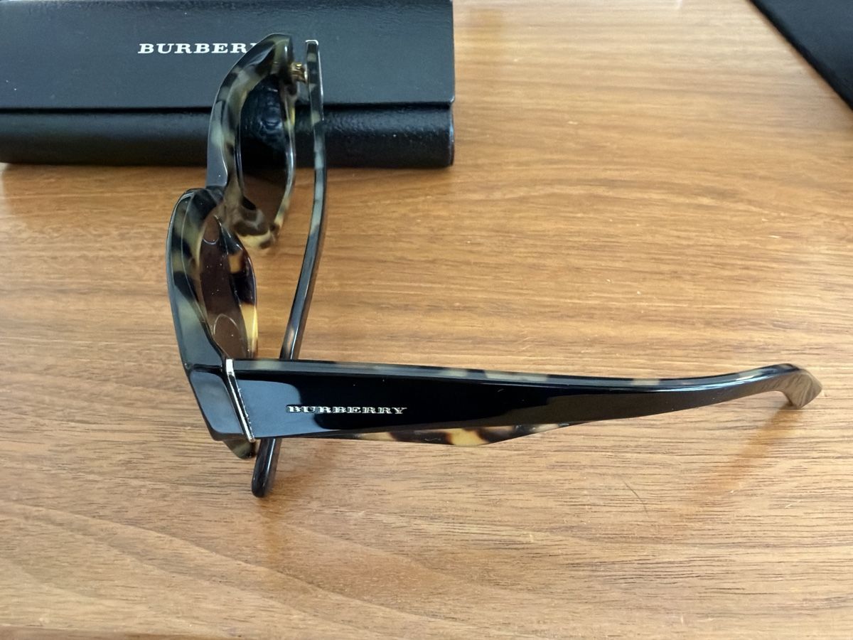 Burberry Occhiali & Lenti: Burberry Sunglasses – Usato da Bern venduto da RiaStella 3