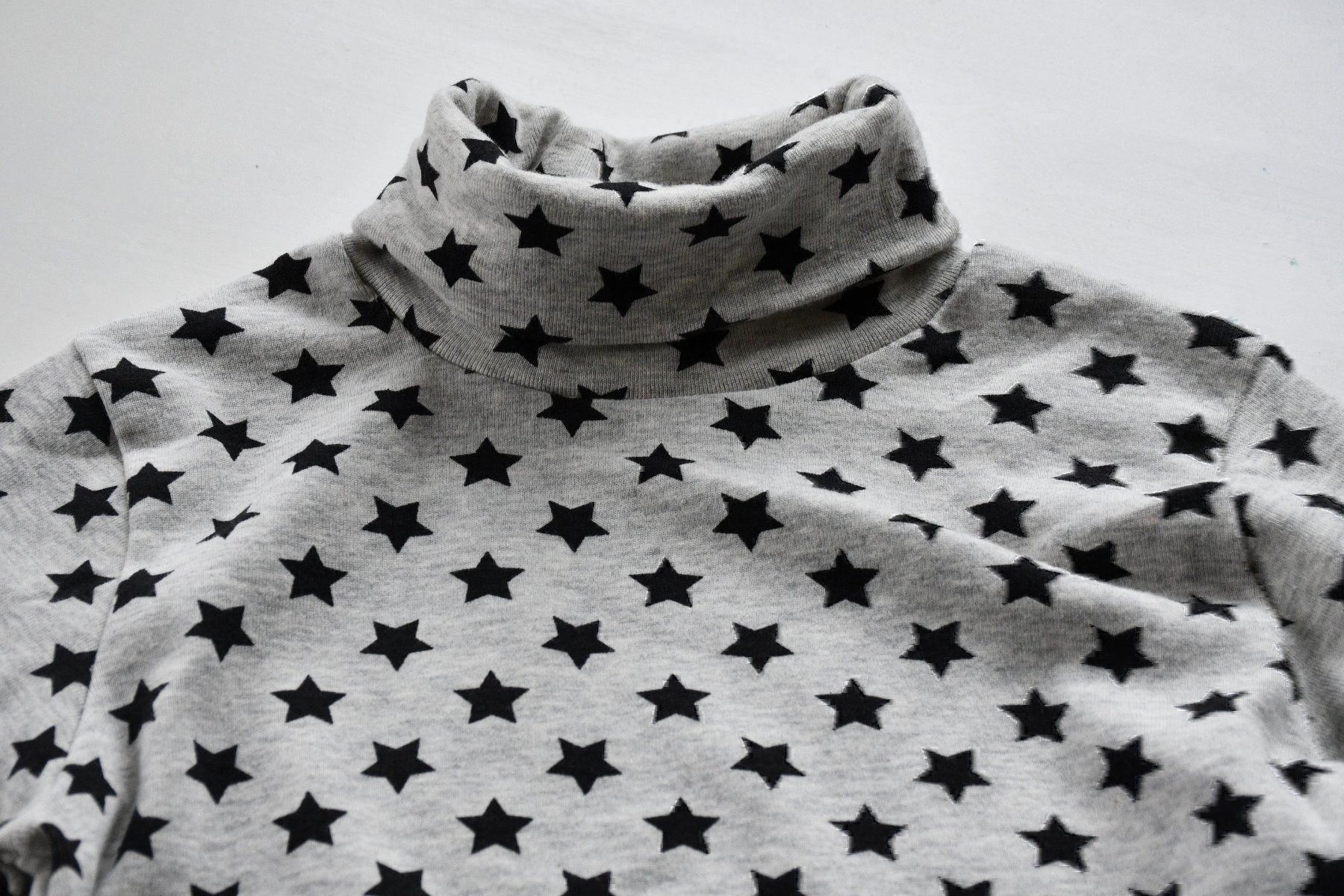 Camicette, T-shirt & Top: neu Tshirt von Petit Bateau gr.122-128 – Nuovo e nell'imballaggio originale da Nuglar venduto da Korsika2 2