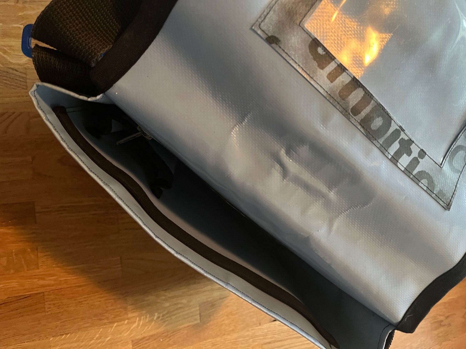Borse da donna: Eine Selbst gemachte Blachen Tasche – Usato da Parpan venduto da SonneMondSternen 1