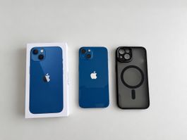 Apple iPhone 13 blau mit Panzerglas und Schutzhülle