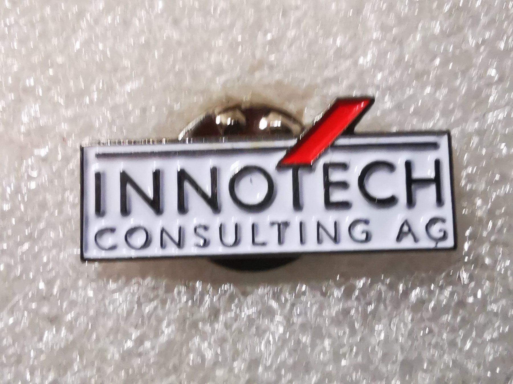 Placchette & Badge: Ansteckpin 15: Innotech Consulting AG – Usato da Oppligen venduto da Pin-Fall-Shop